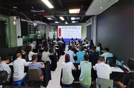 今年会光电隆重举办提升自我服务客户培训活动